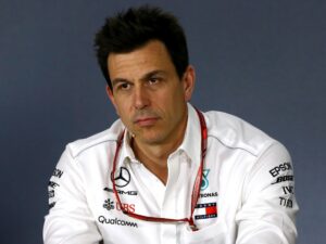 Toto Wolff junta-se a Lawrence Stroll e compra capital da Aston Martin thumbnail